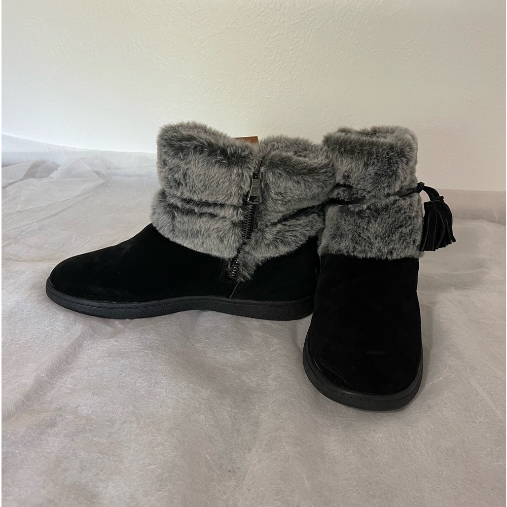 Lamo NWT fur boots